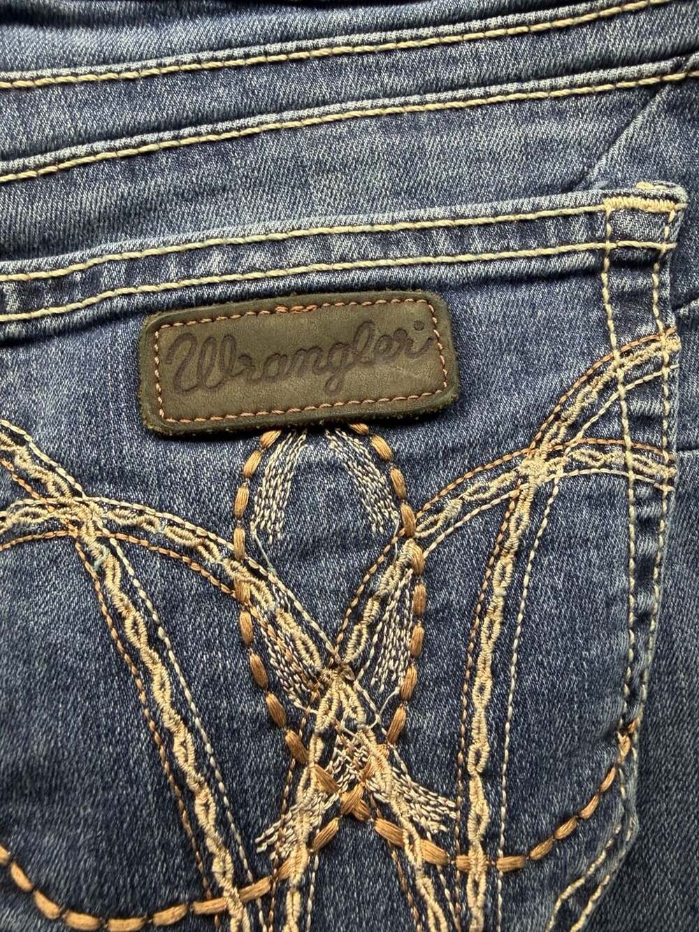Wrangler Premium Patch Mid Rise Bootcut Jeans - Picture 11 of 12